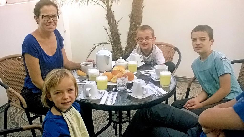 Hostal Florida Чиклайо Екстериор снимка