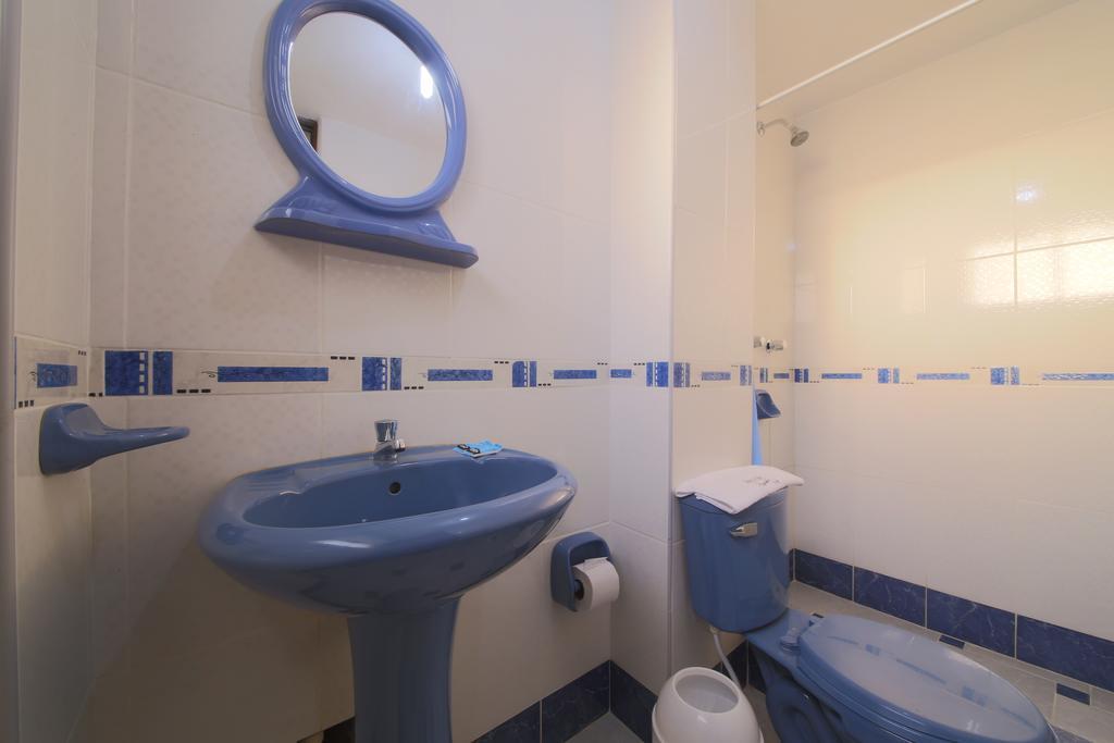Hostal Florida Чиклайо Екстериор снимка