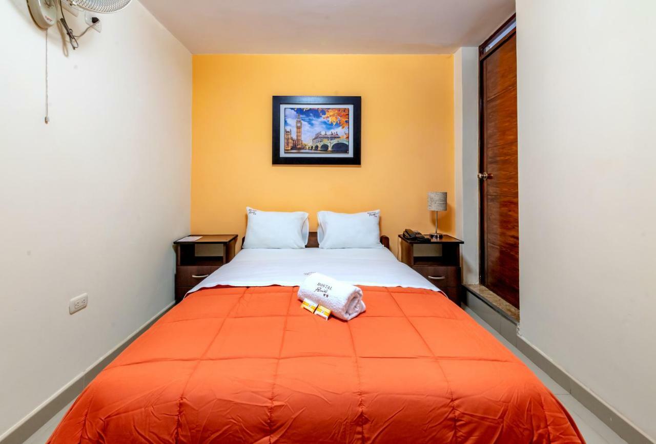 Hostal Florida Чиклайо Екстериор снимка